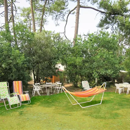 La Bruyere By Interhome